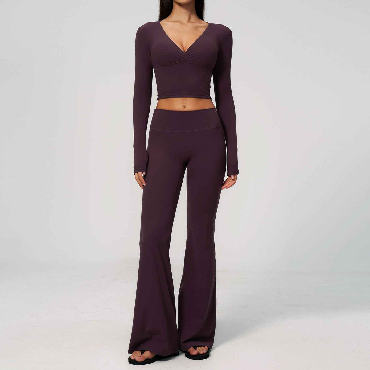Long Sleeve Flare Yoga Set – V-Neck Crop Top & High-Waisted Flare Pants